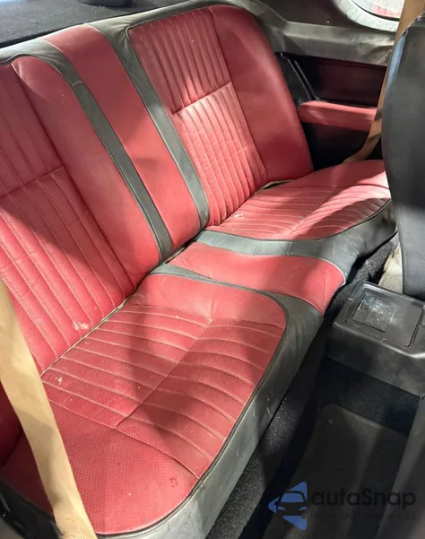 1984 Mercury Cougar z USA, uszkodzony, nr VIN 1MEBP92F2EH699360